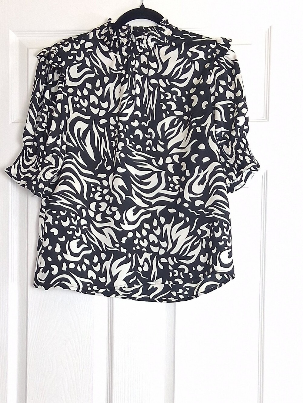 THML Black Beige Geometric Smocked Mock Neck Short Sleeve Blouse